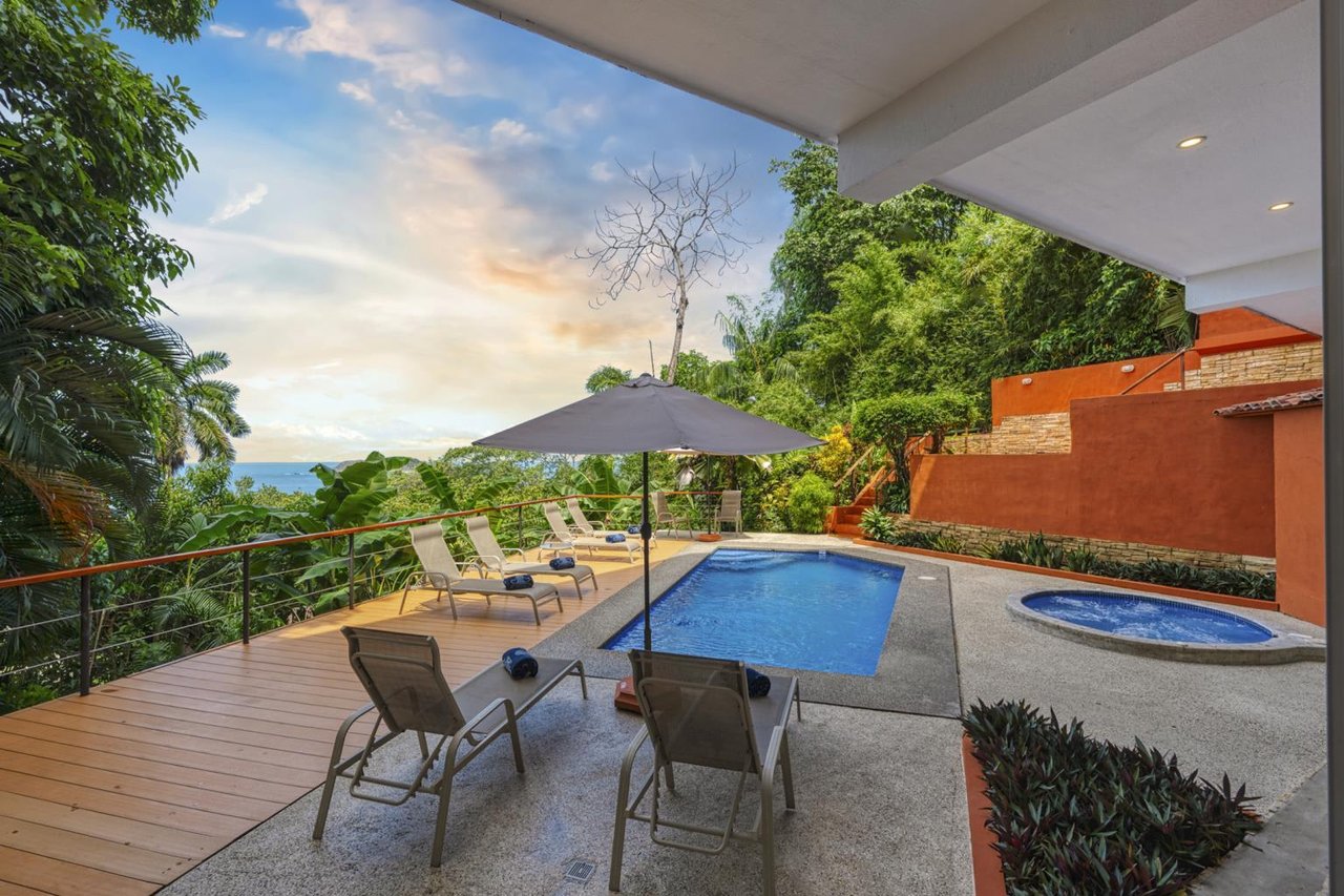 Villa Alegria with Outstanding Ocean View and Short Walk to the Beach