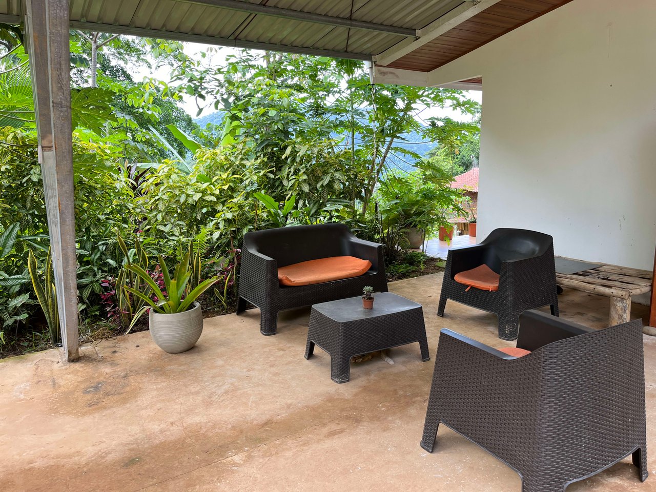 Costa Azul 120-degree Mountain View House With Costarican Wooden House as Lagniappe.