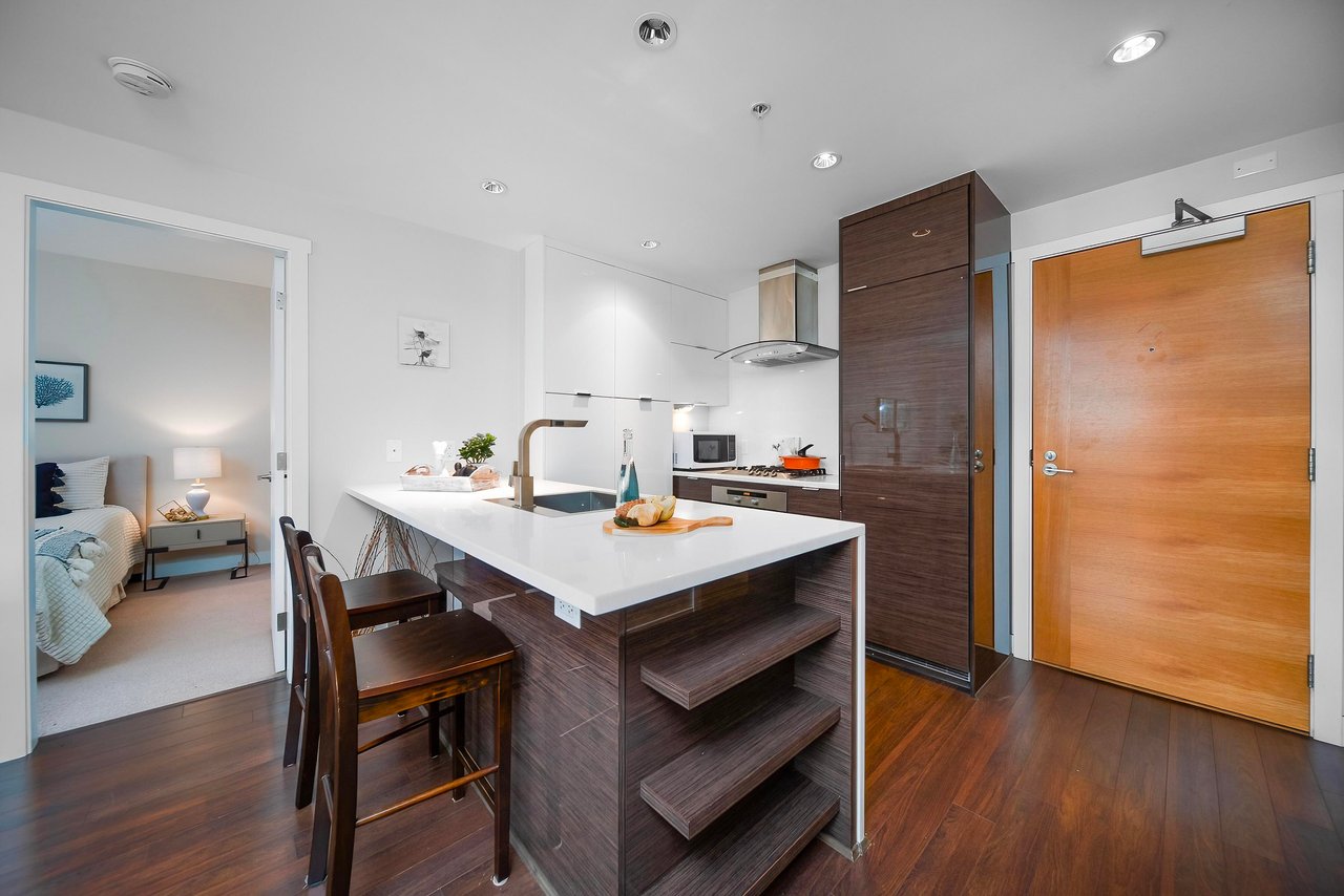 808-1777 W 7th Ave