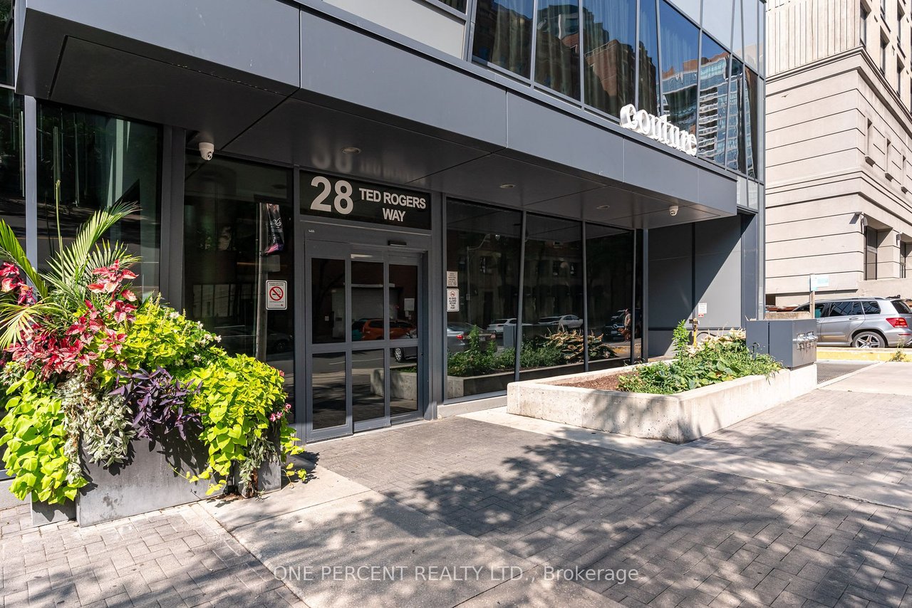 28 Ted Rogers Way 1109