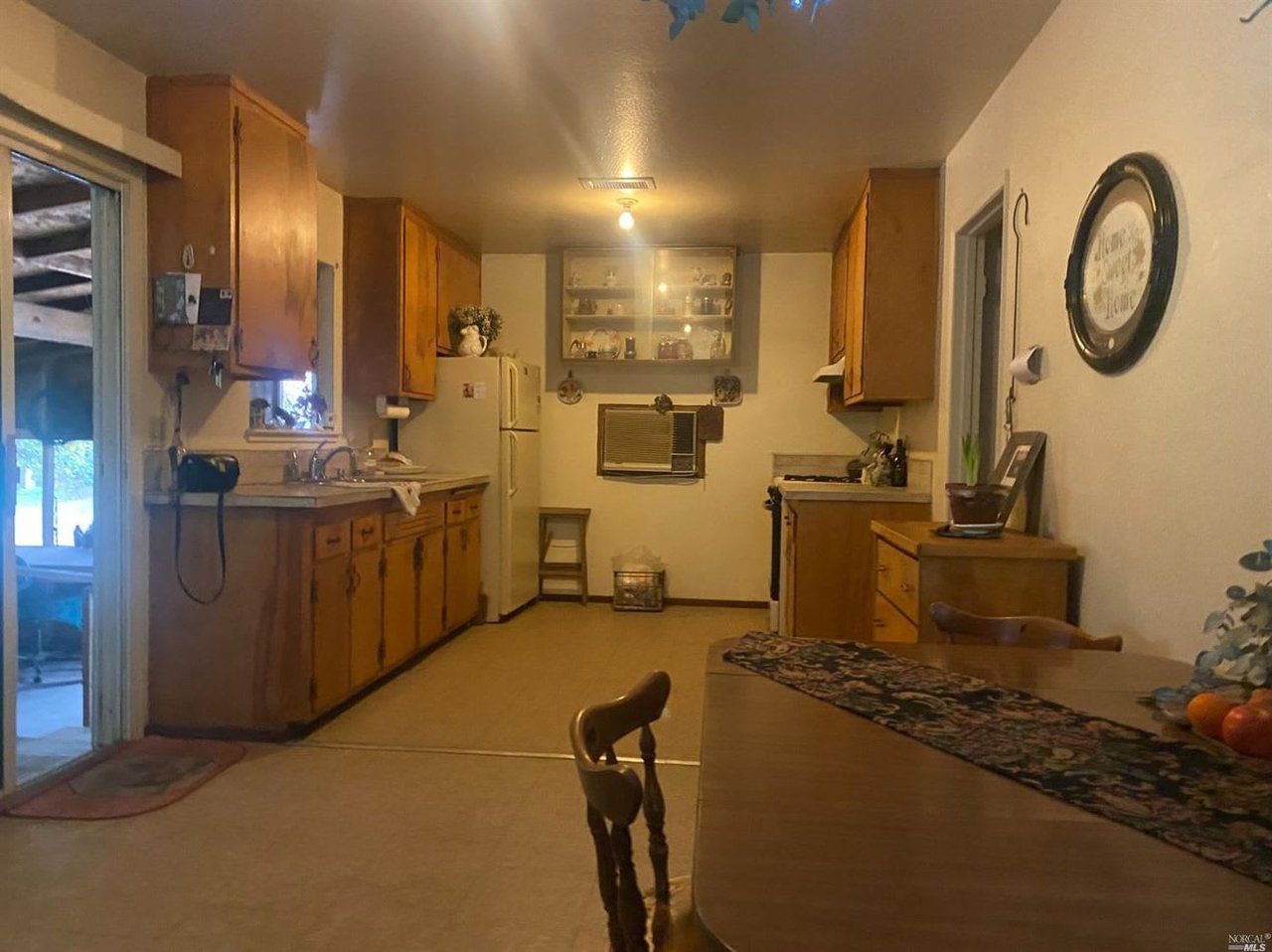 1610 Laguna Rd