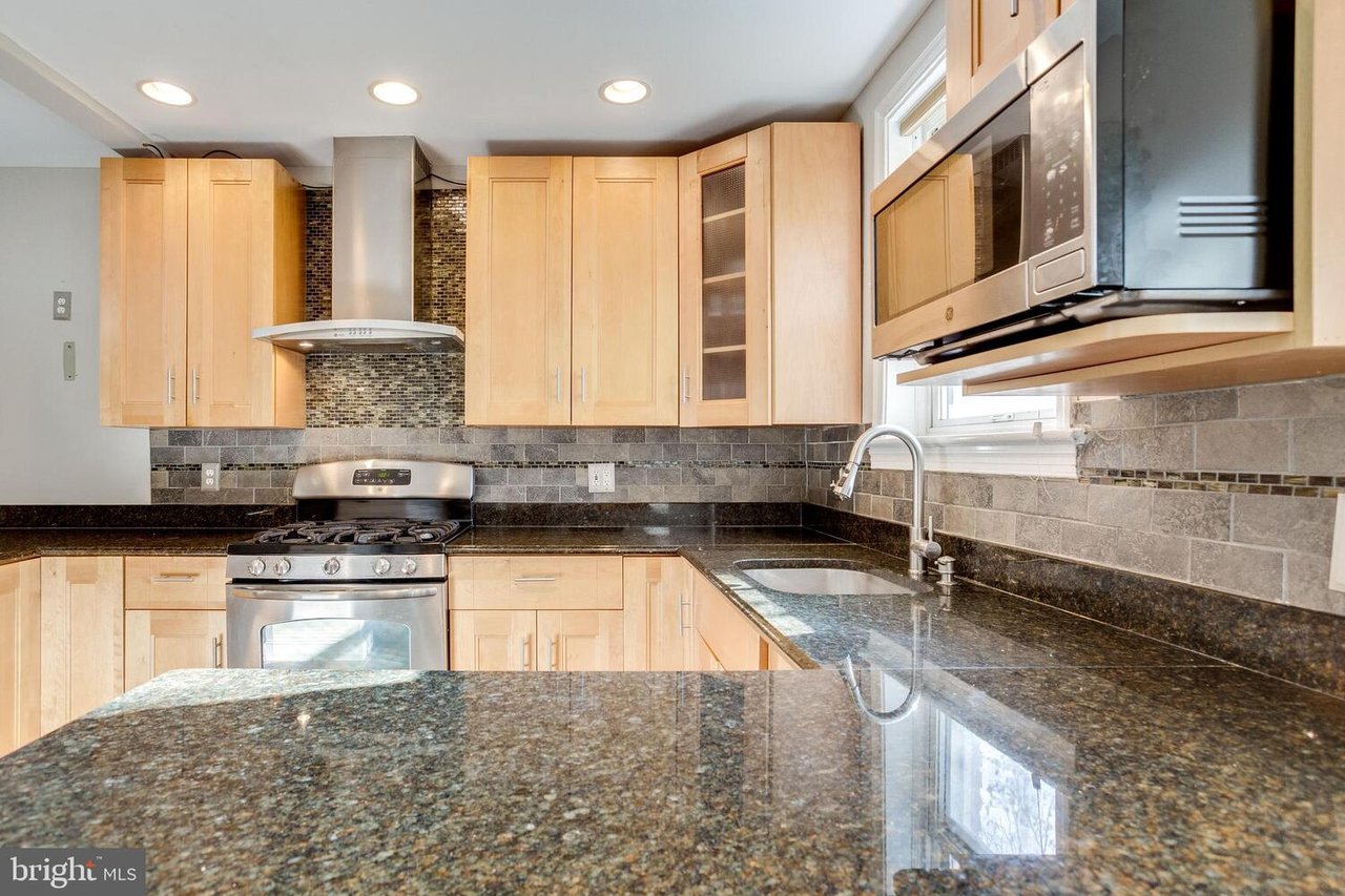 434 Longfellow St NW