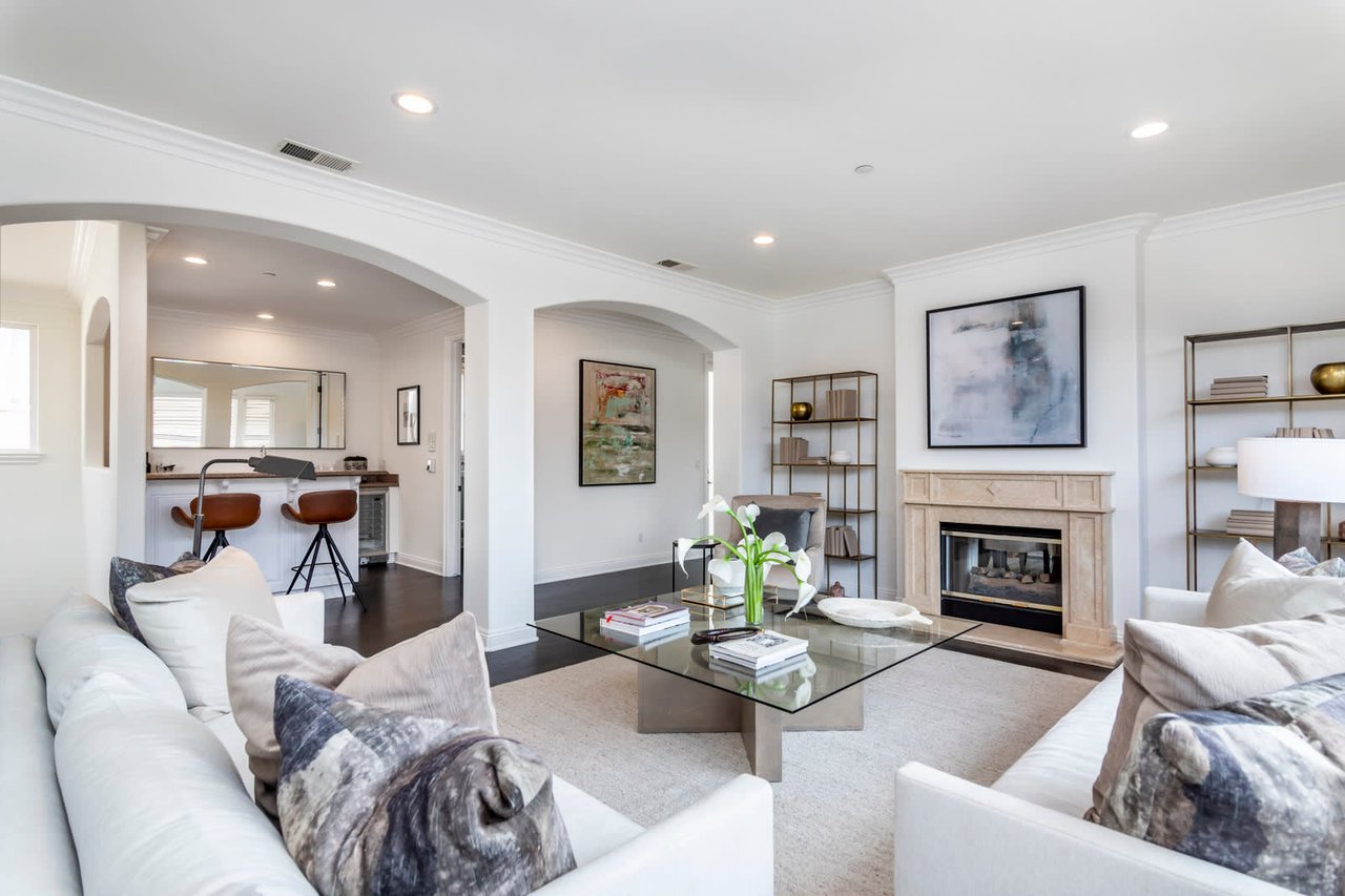 700 Avenue C