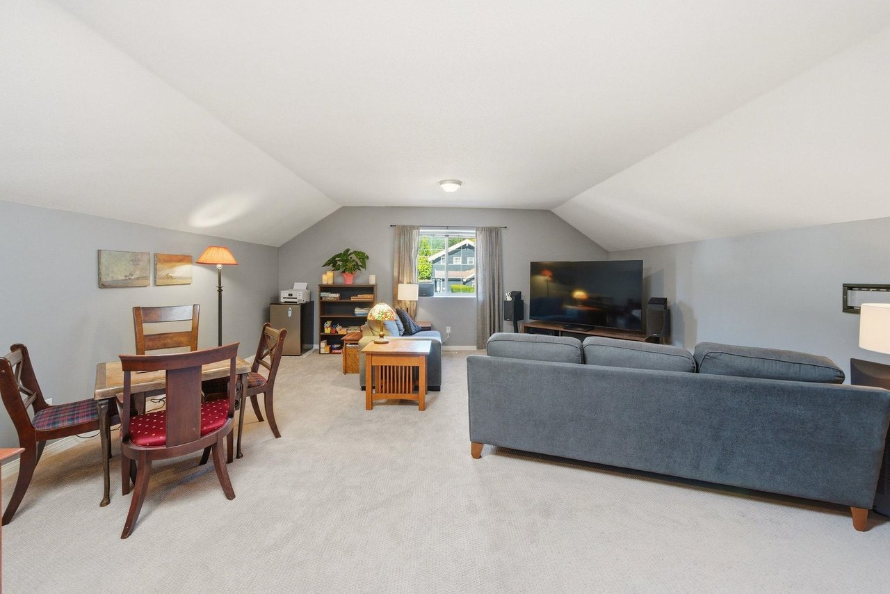 4575 Cliffmont Rd