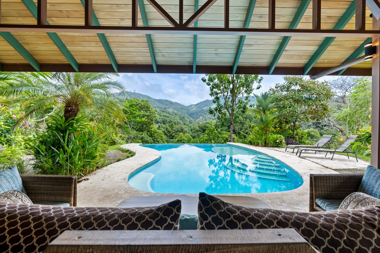 Casa Loro Verde,  Rainforest Jungle Retreat Home on 5.24 Acres in Portalon!