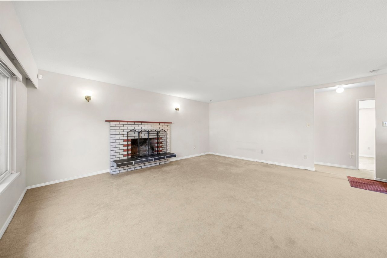 12178 97 Ave