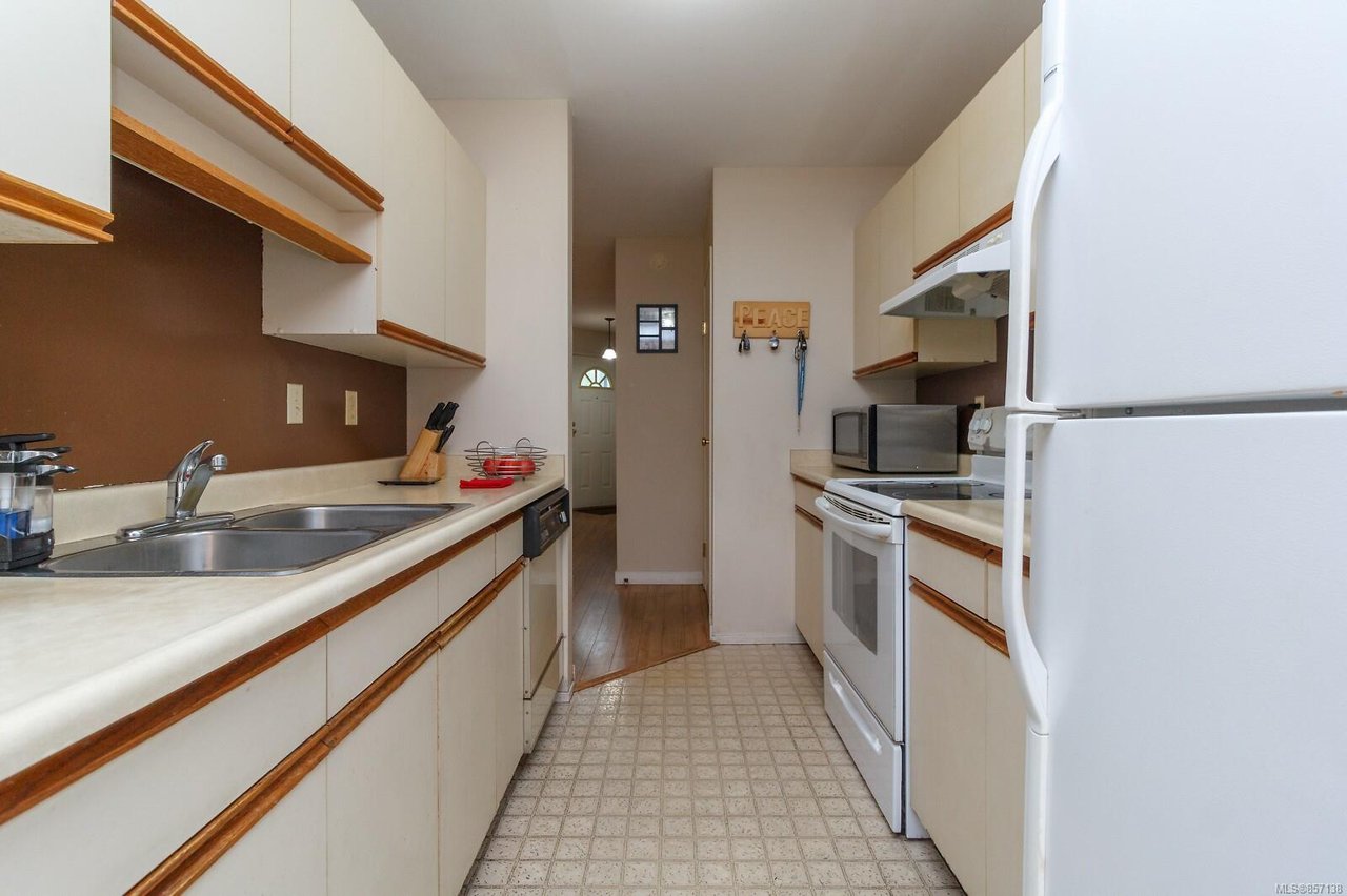 7-1550 North Dairy Rd, Saanich