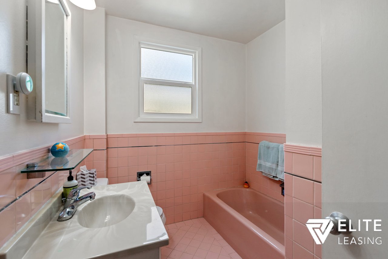 28 Knollview Way