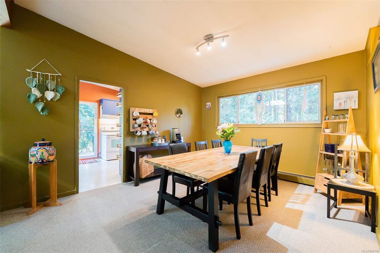 447 Berg Rd
