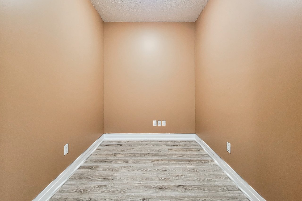 16 Concord Pl Unit: 447