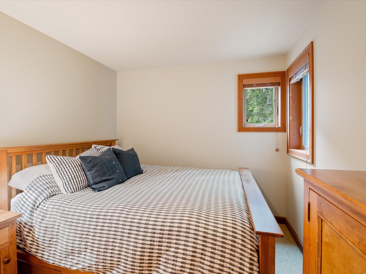21-4661 Blackcomb Wy