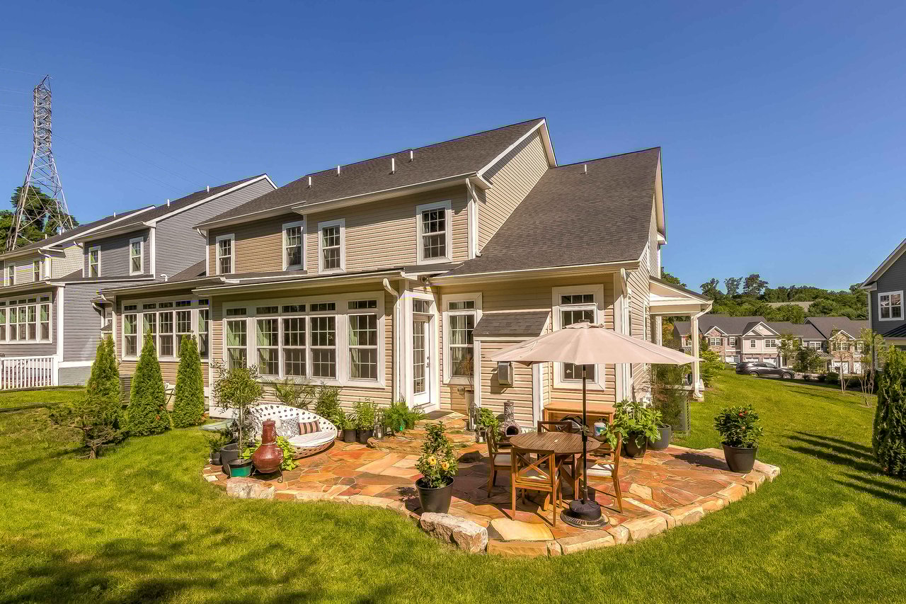 6709 Fairford Lane