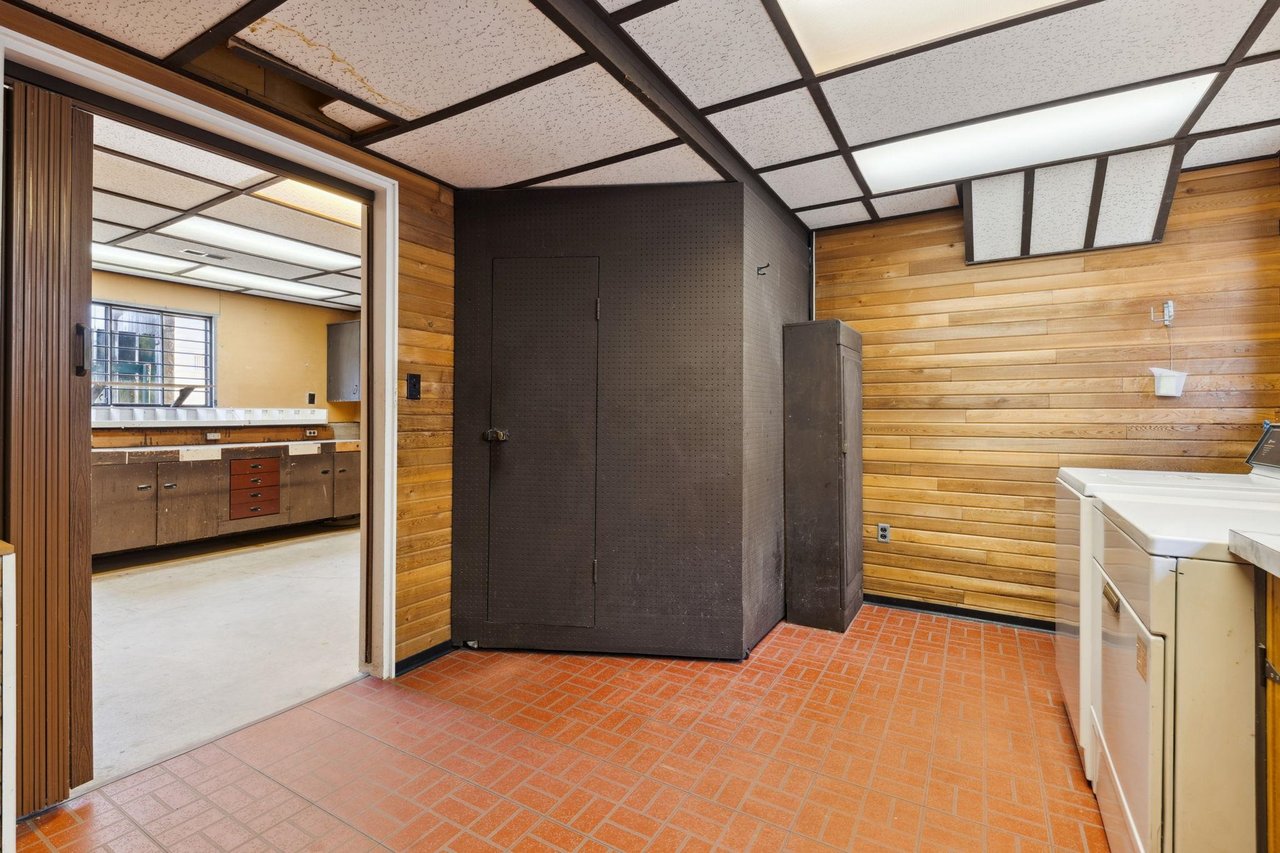 2235 E 51st Avenue, Vancouver