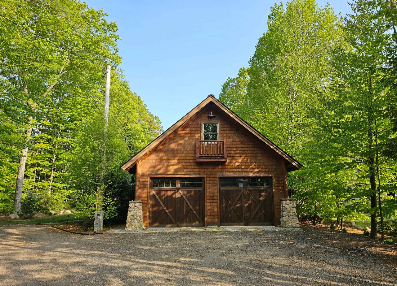 Single family log home ski season rental