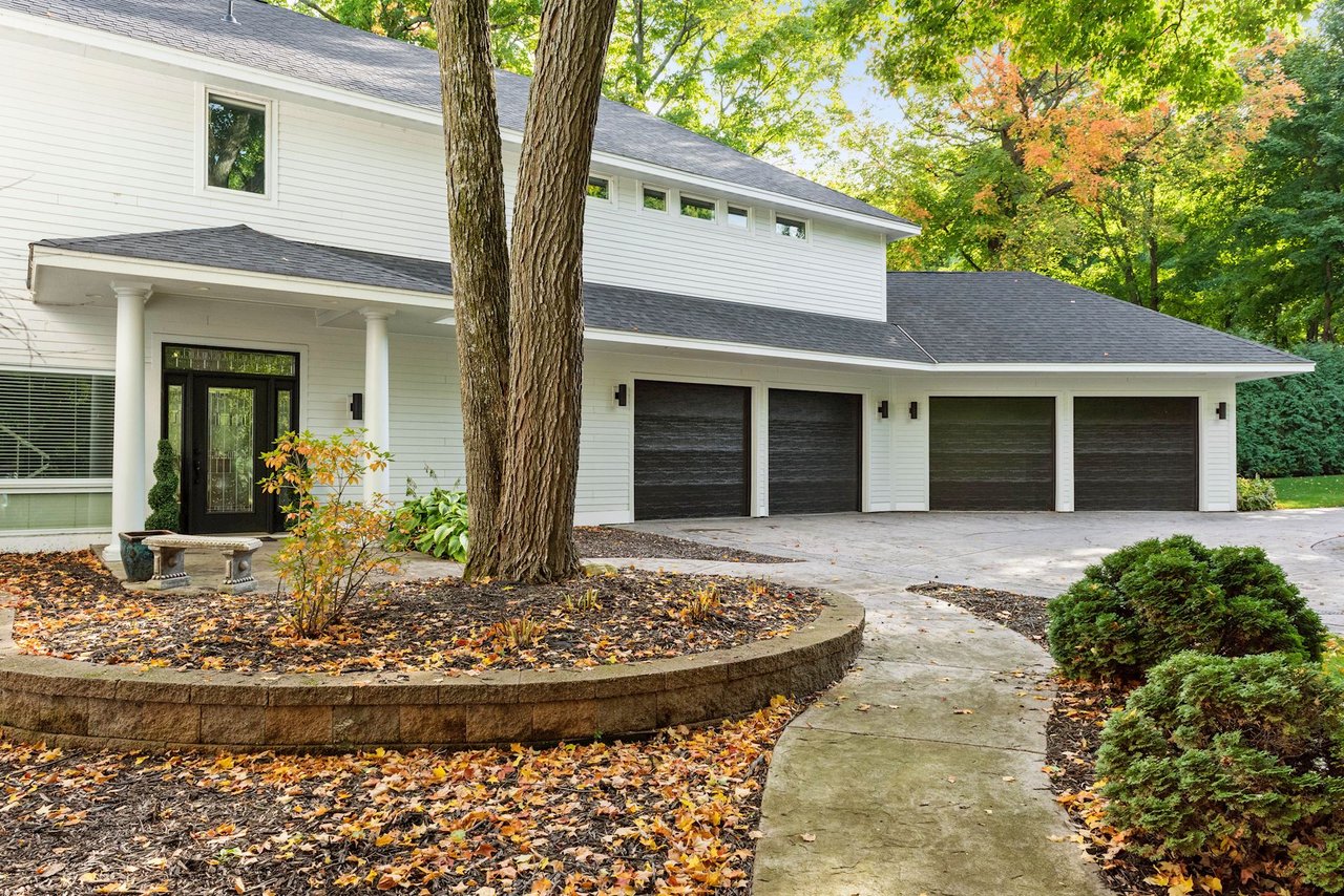 26890 Edgewood Rd | Shorewood