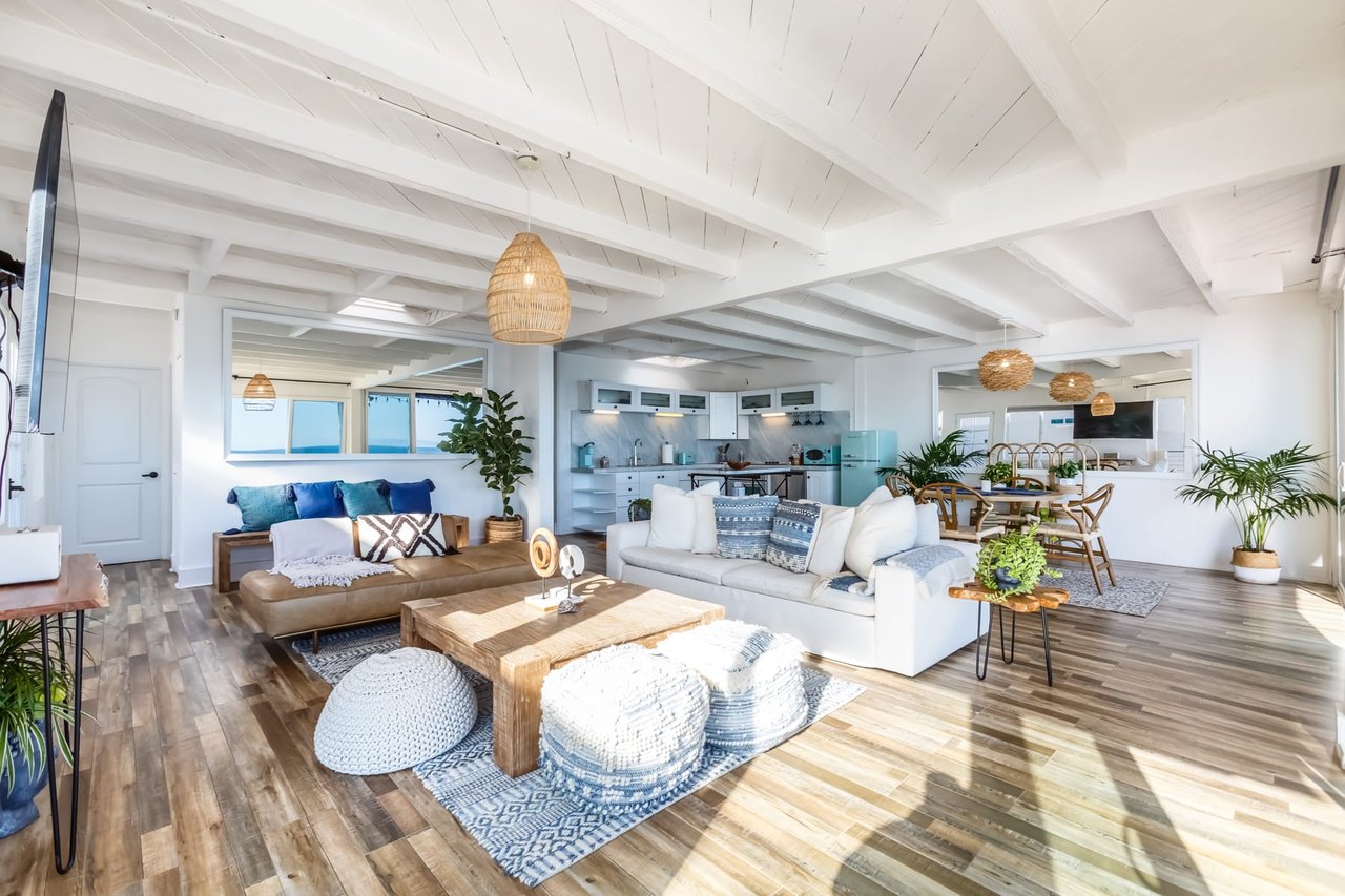 MALIBU BEACH HOUSE 50