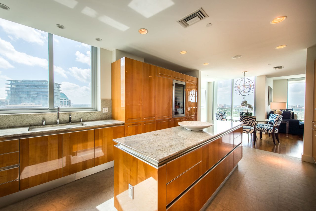 2627 S Bayshore Drive #2202