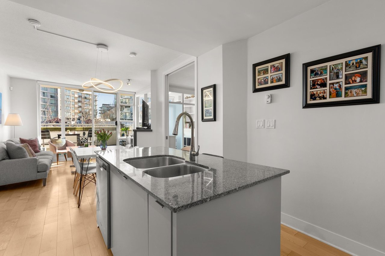 313-298 E 11th Avenue, Vancouver