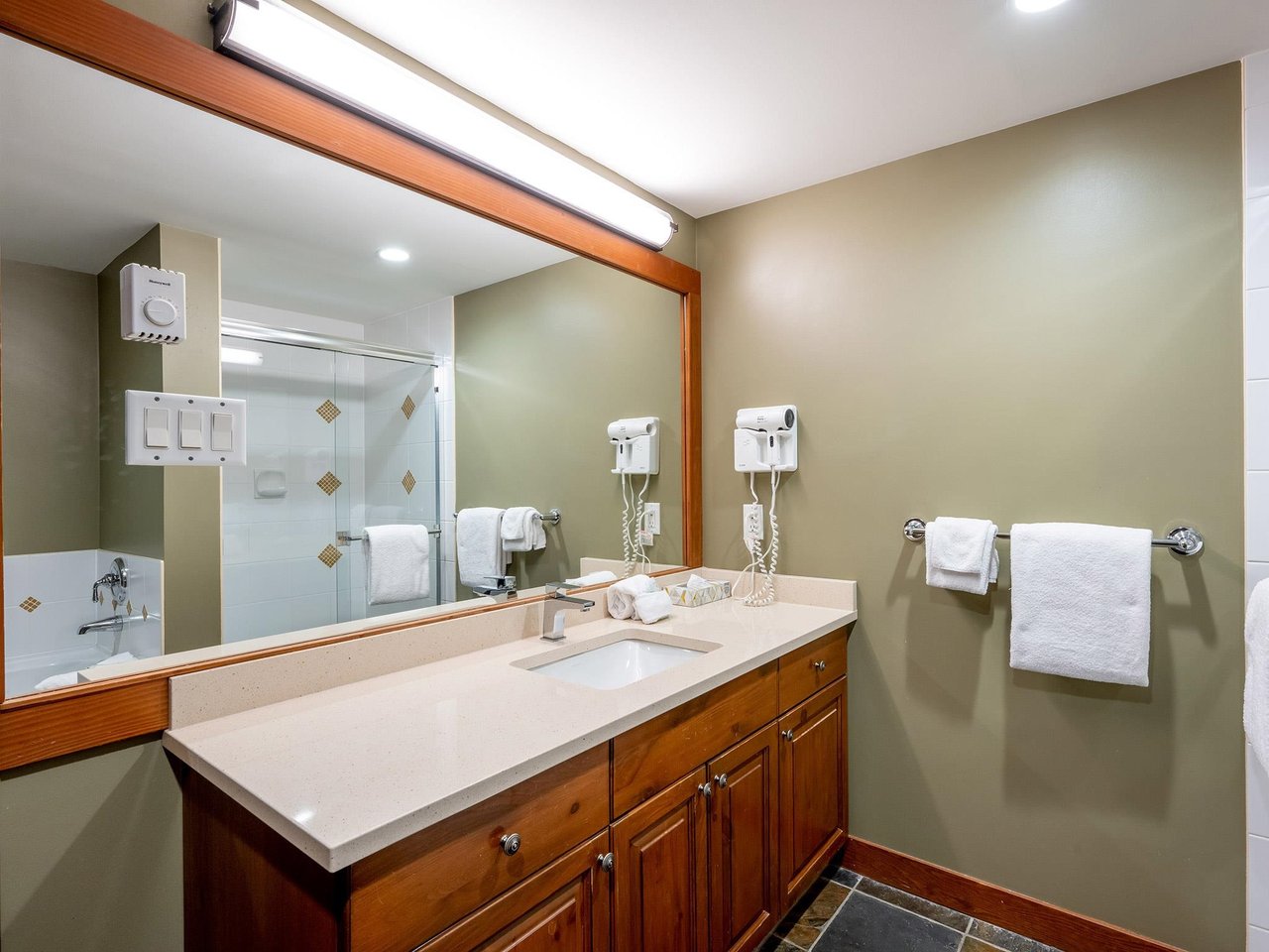 207 G3-4653 Blackcomb Wy