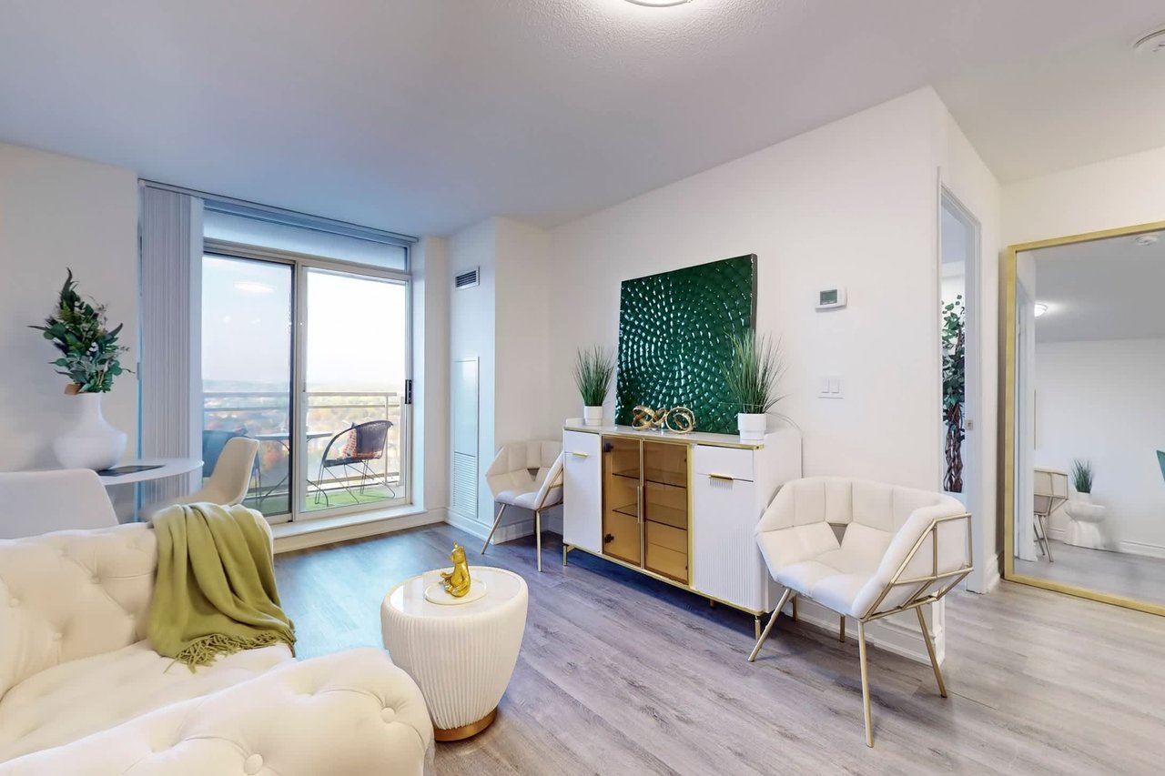 75 King William Cres Unit: LPH13