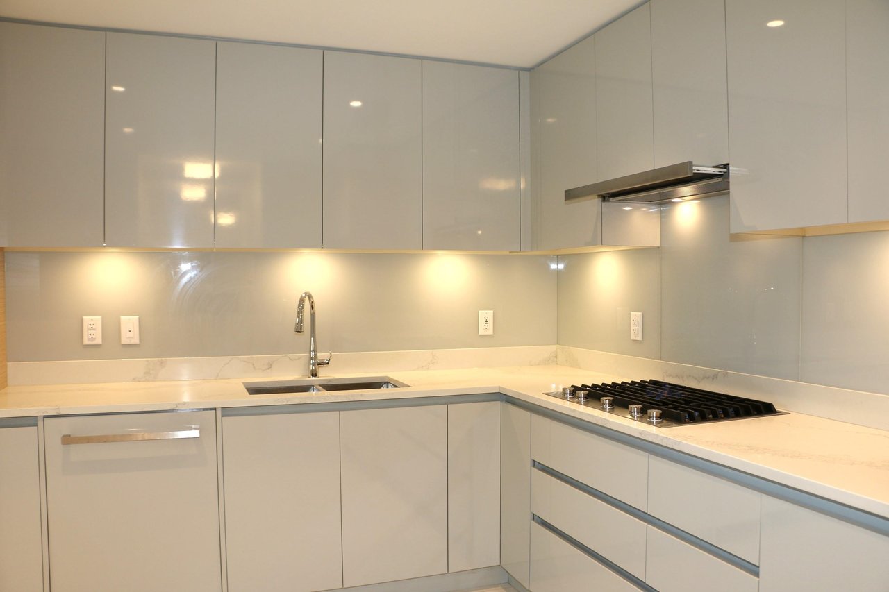 603-3538 Sawmill Cres