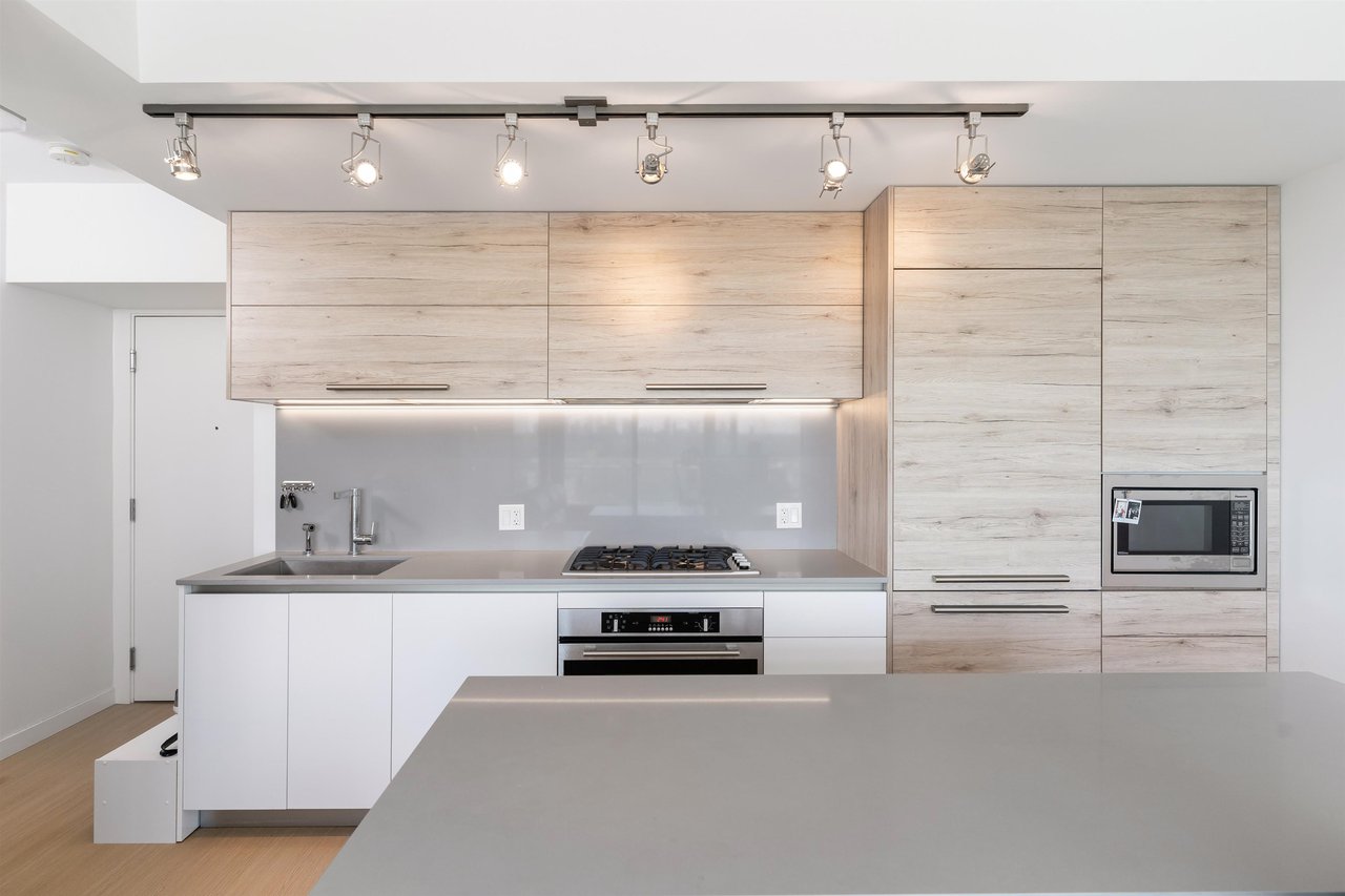 2205-2378 Alpha Ave
