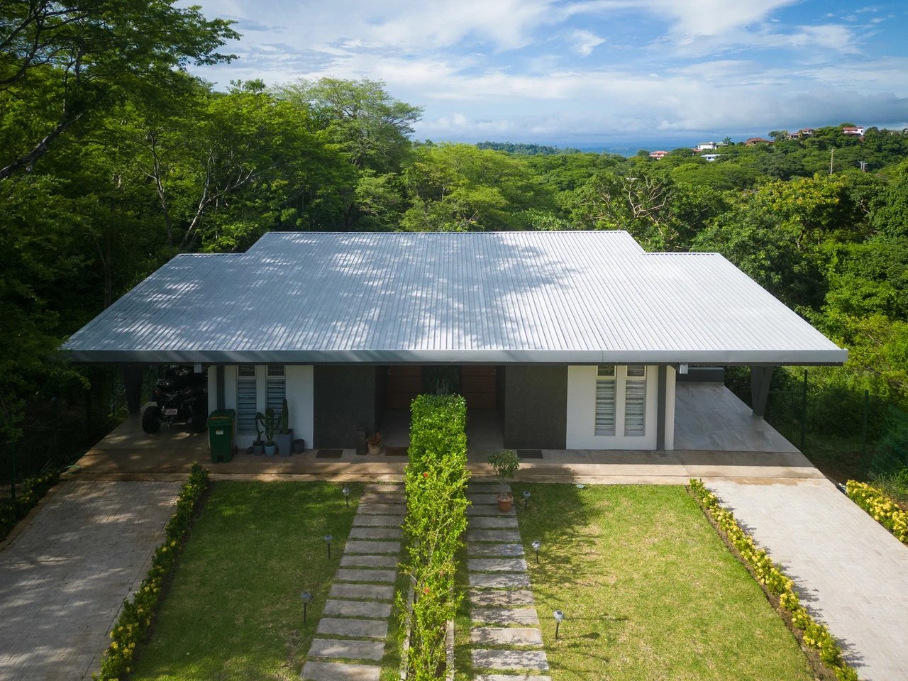 Valley view Duplex in Altos del Cacique