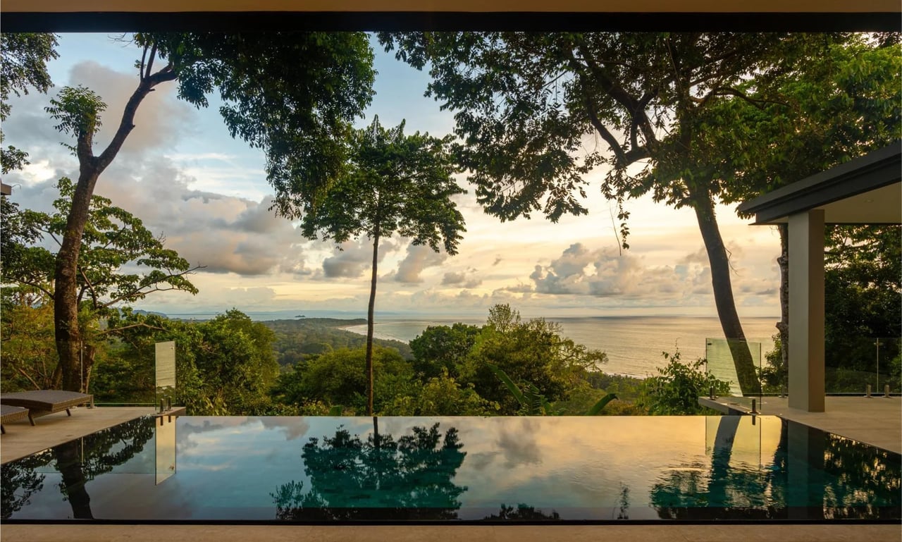 Whale Tail View Ridgetop Home, Uvita, Puntarenas