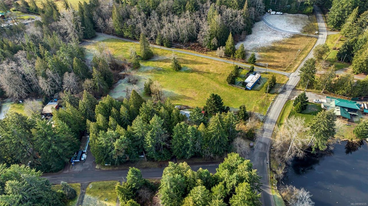 3398 Ridgeview Cres