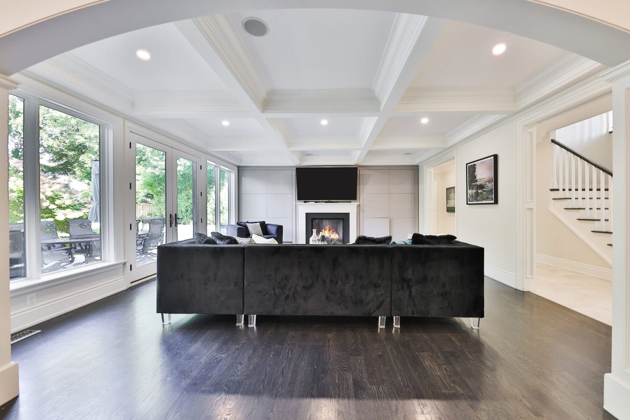 2015 Elmhurst Avenue, Oakville