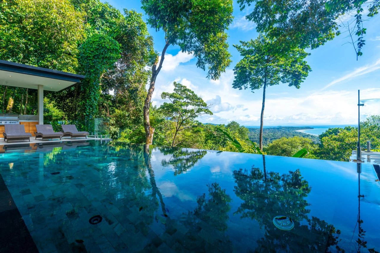 Whale Tail View Ridgetop Home, Uvita, Puntarenas