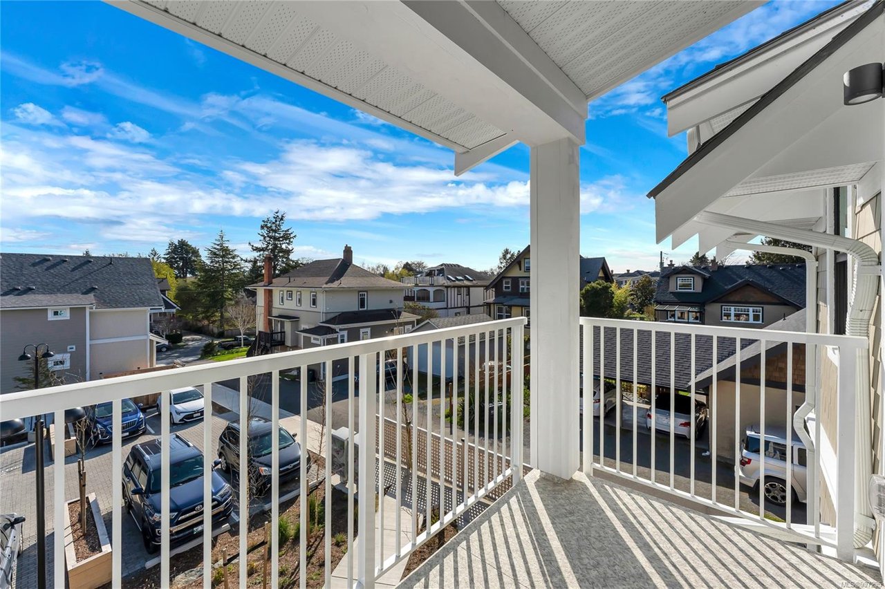 302B-1224 Richardson St, Victoria