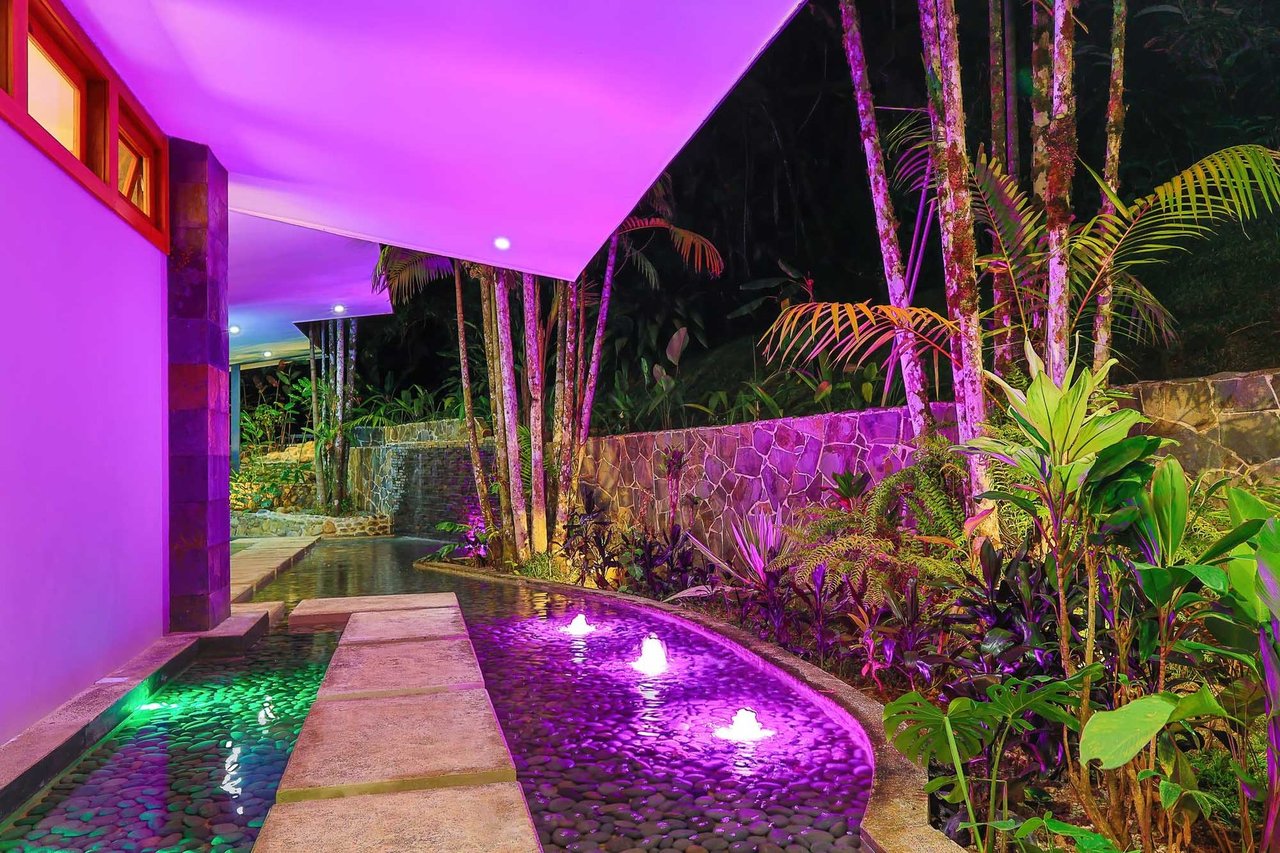 Luxurious Mountain Villa Retreat, Perez Zeledon, San Jose