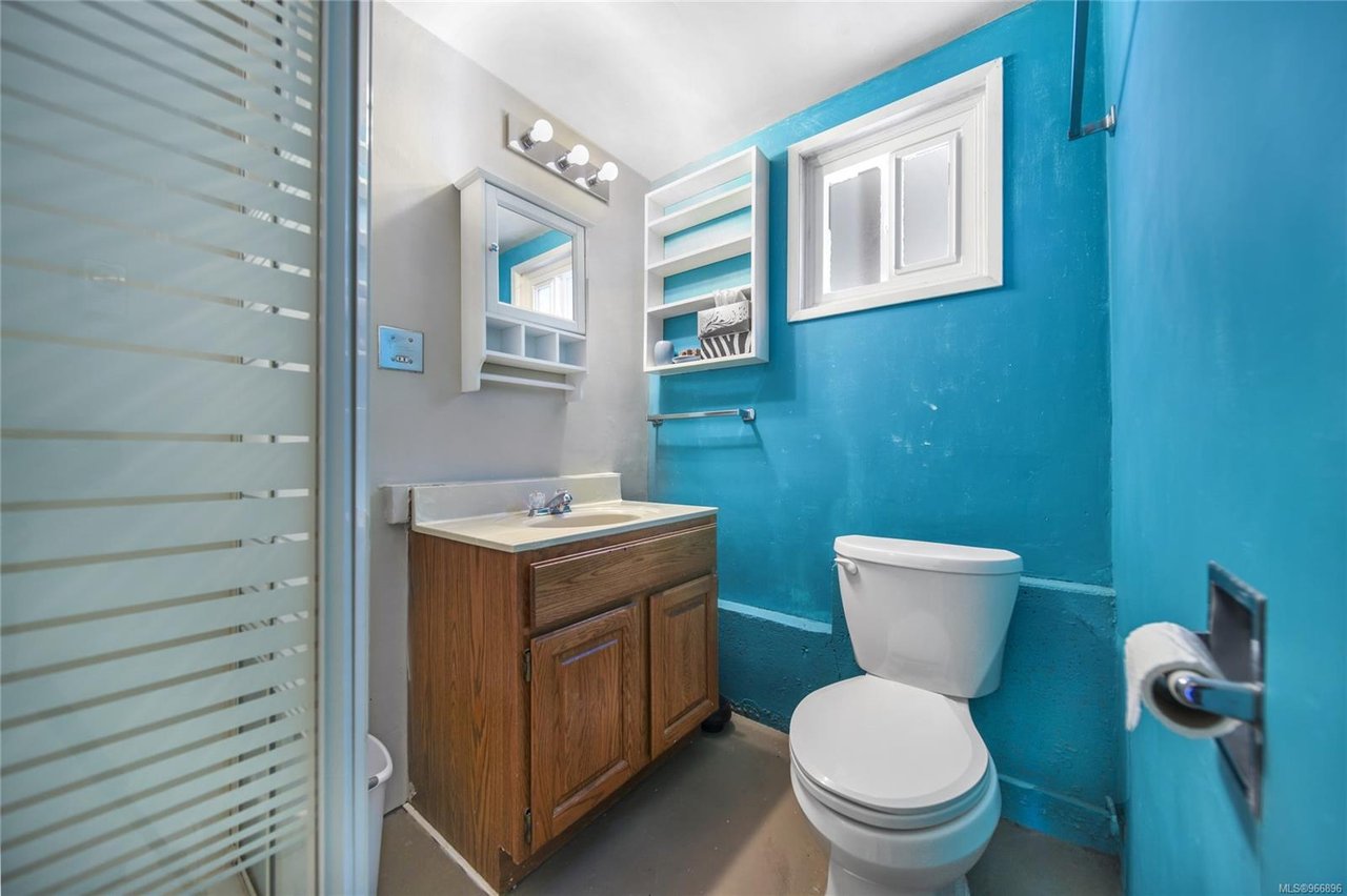 403 Dressler Rd