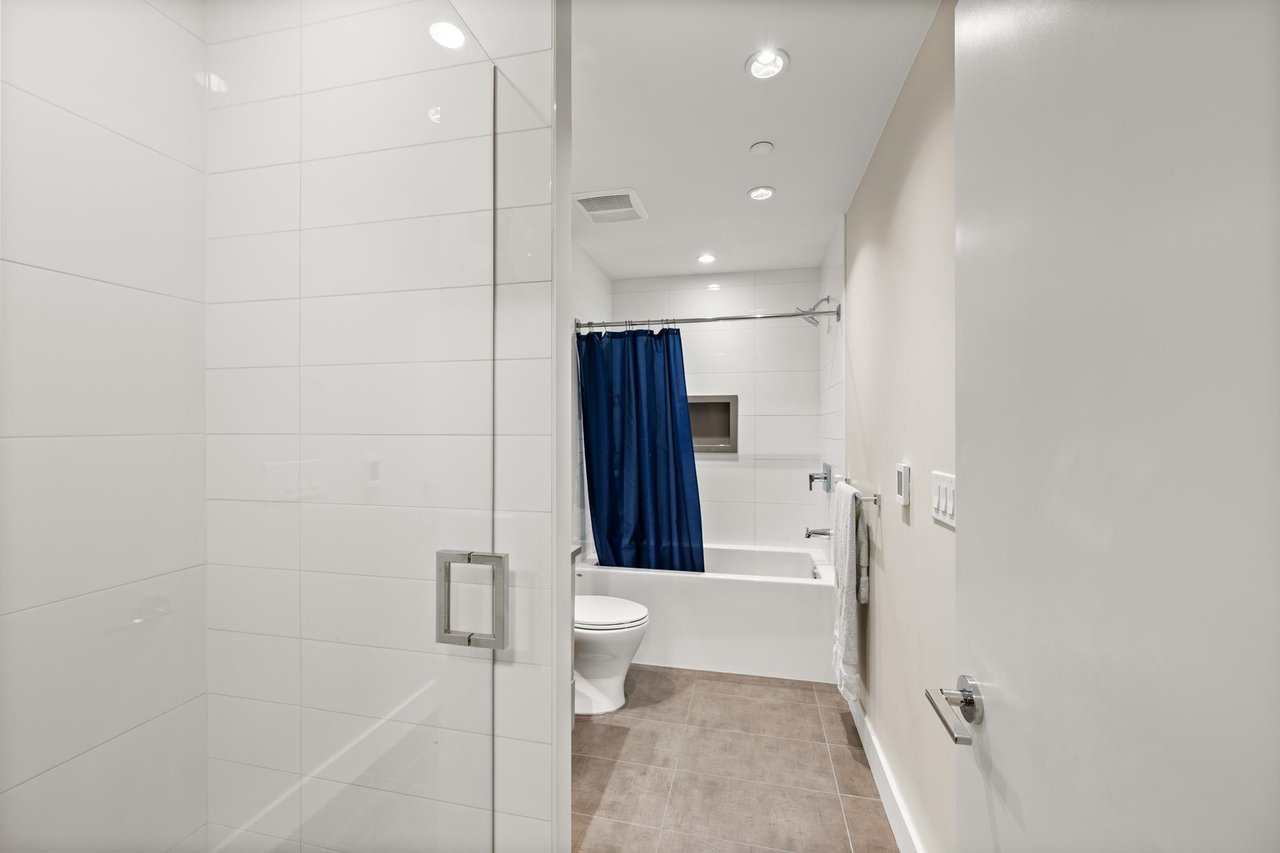 3482 Marine Wy