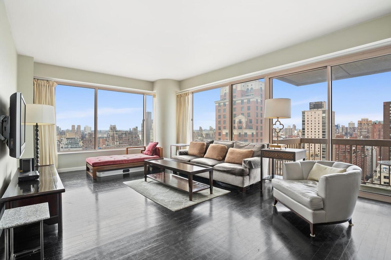 200 E 69th St, #26A