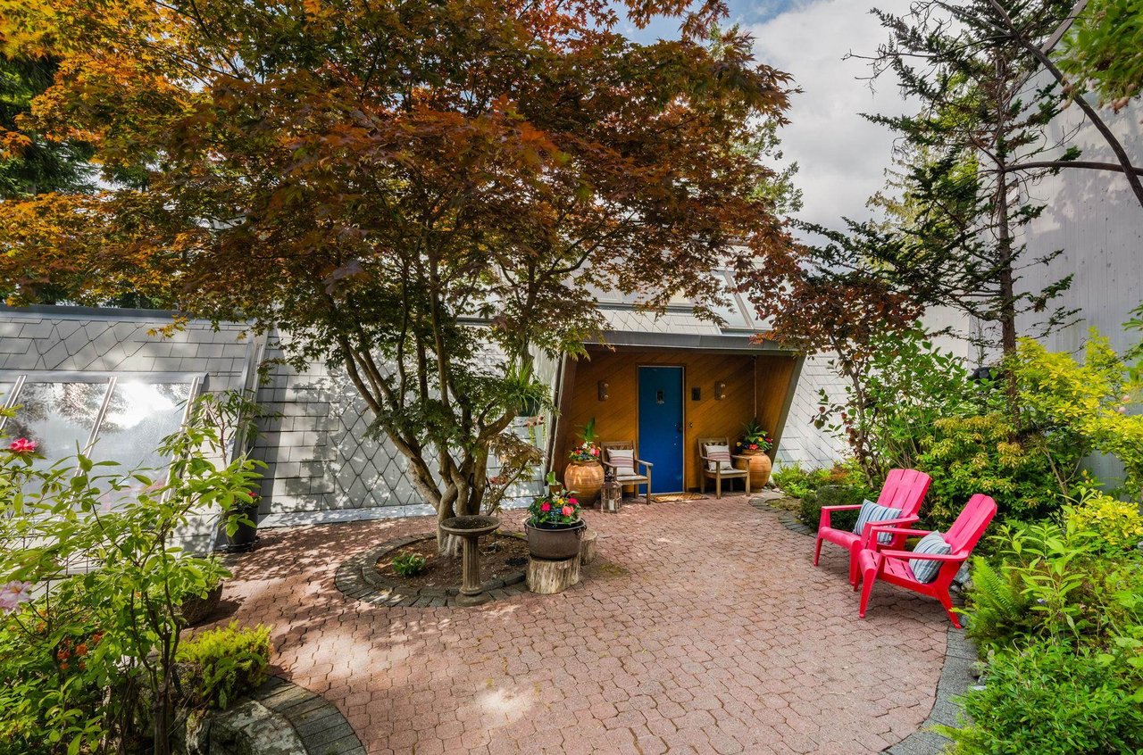 8595 Ansell Pl