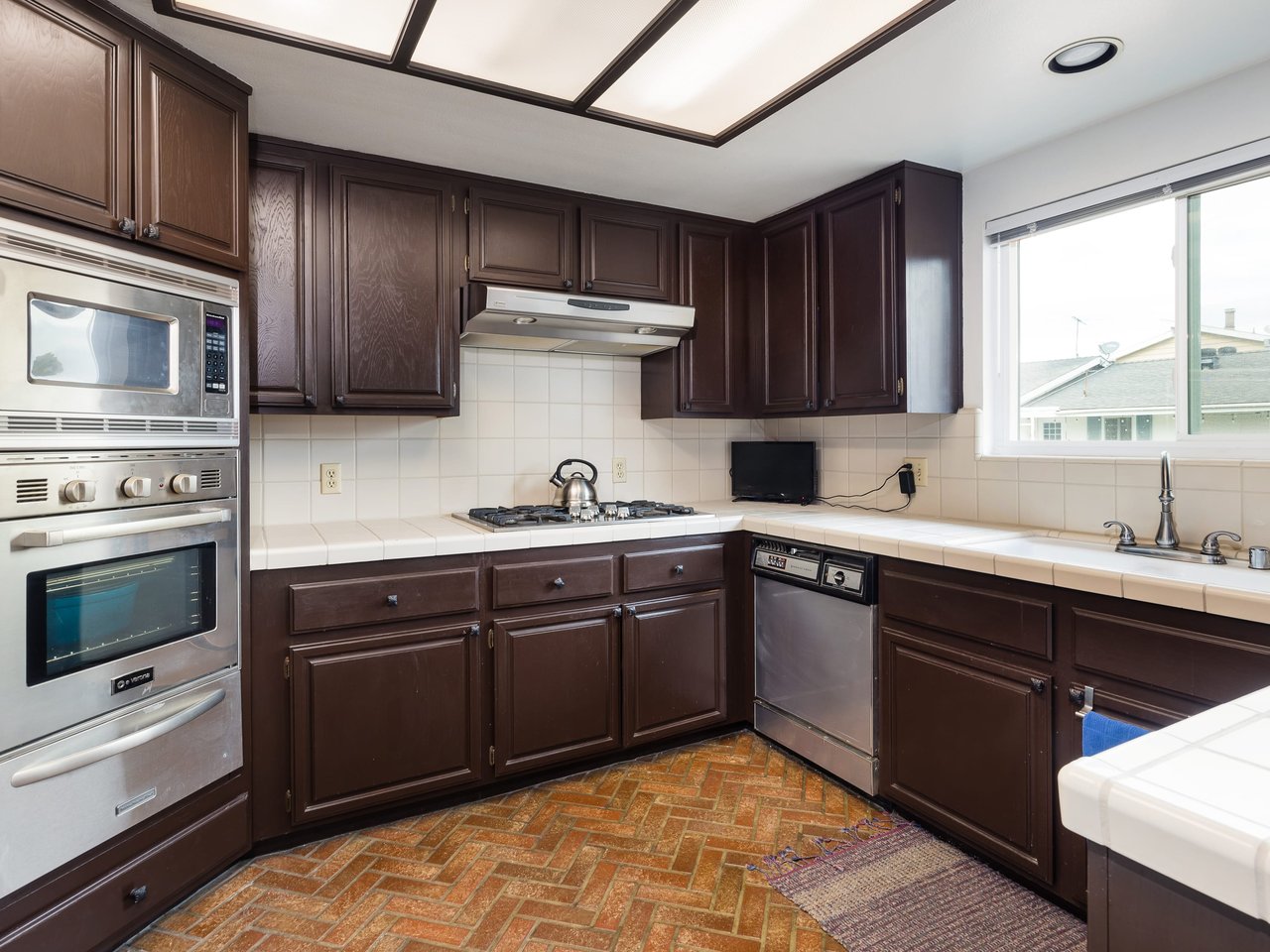 407 Standard Street