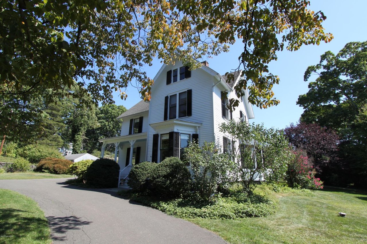 169 Valley Rd