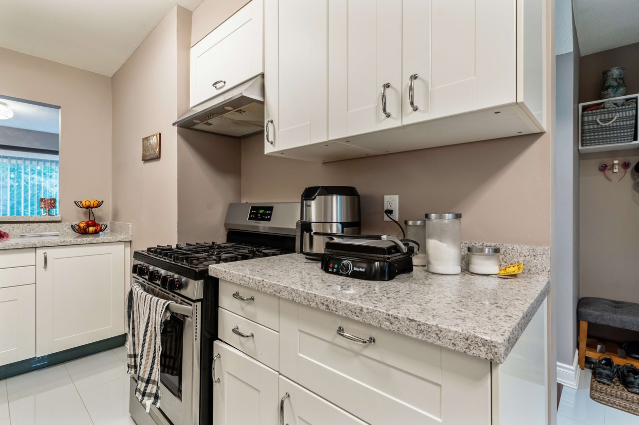 Glen Abbey townhome on lush ravine