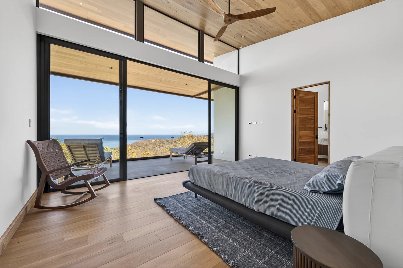 Luxury Infinity Pool Villa, Tamarindo, Guanacaste