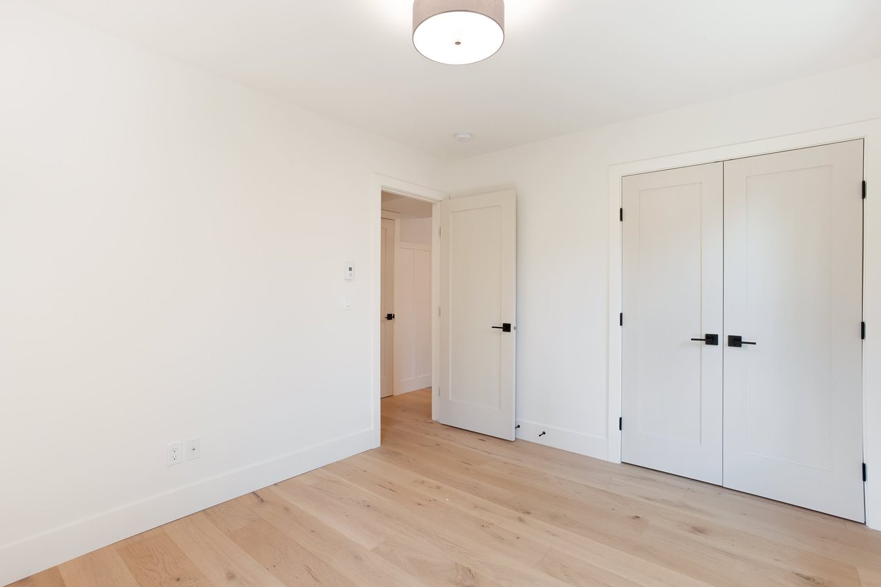 909A 9th Street