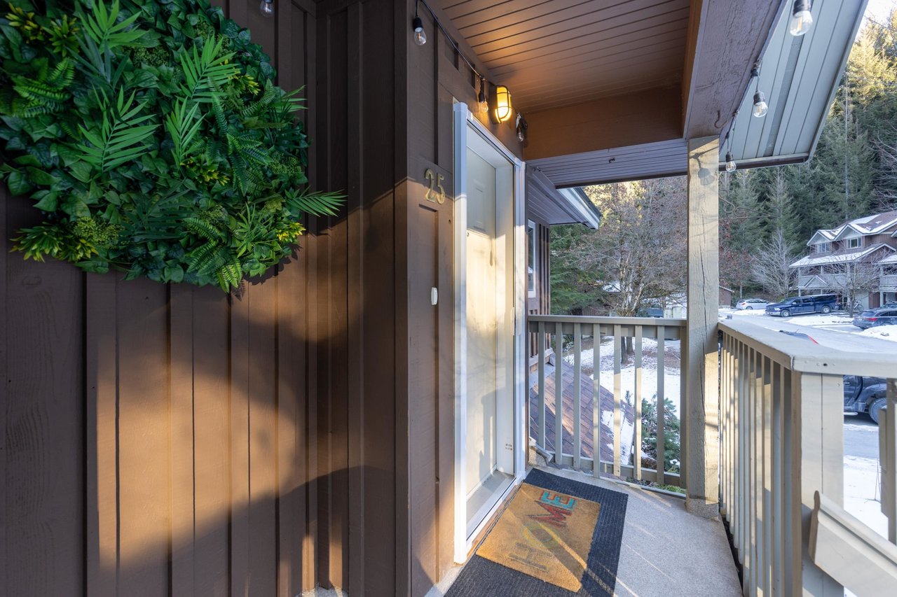 25-3102 Panorama Ridge
