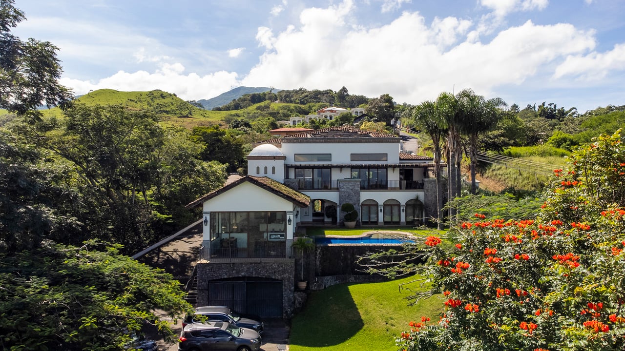 Panoramic View Mountain Estate, Ciudad Colon, San Jose