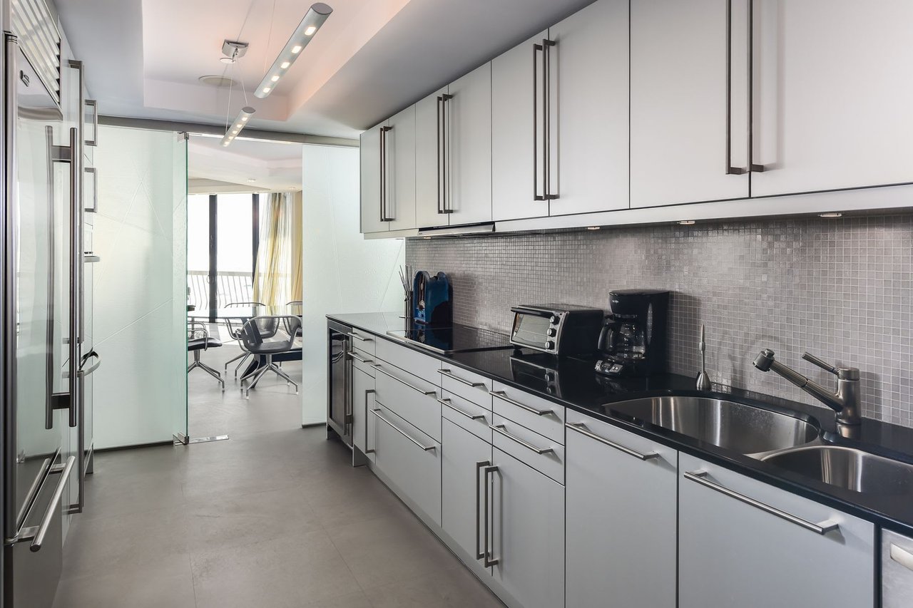 2100 S Ocean Blvd 508N