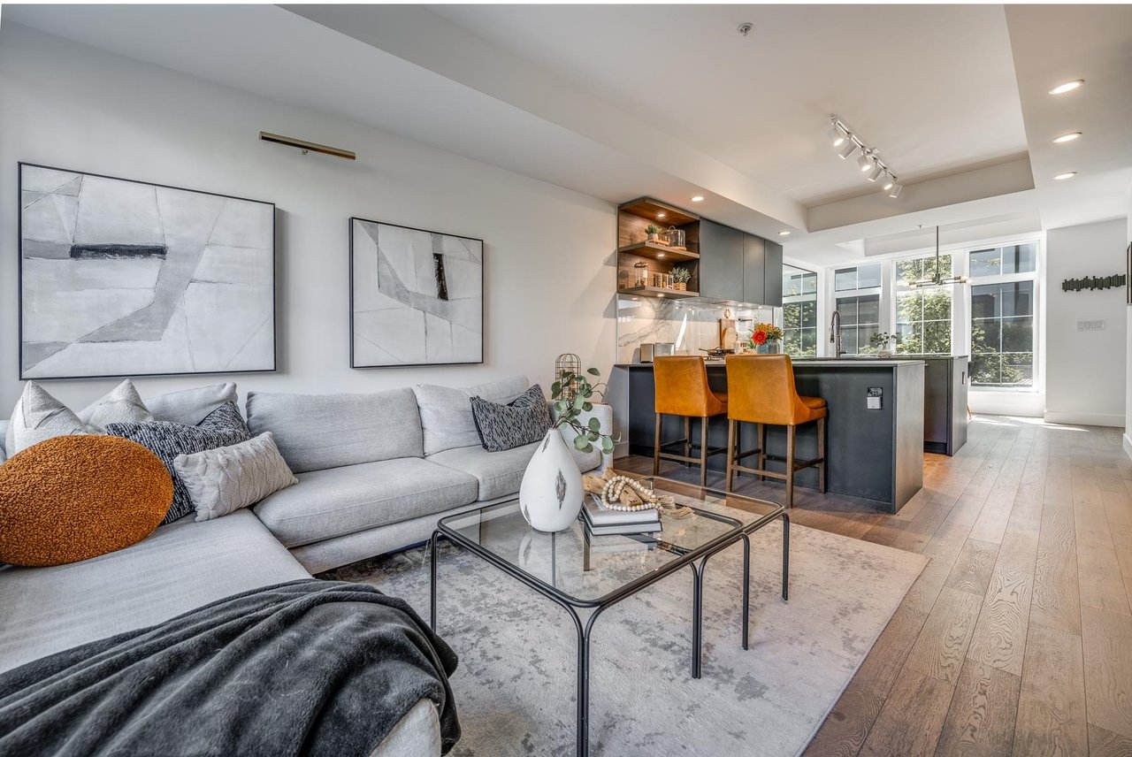 137-2070 Curling Road, North Vancouver