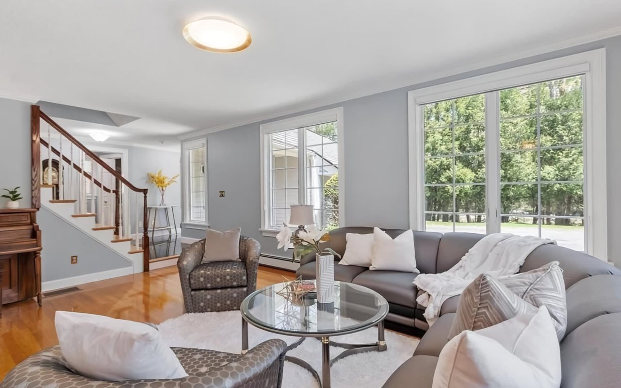 Why You Need To Get Rid of Personal Items When Staging Your Ridgefield Home