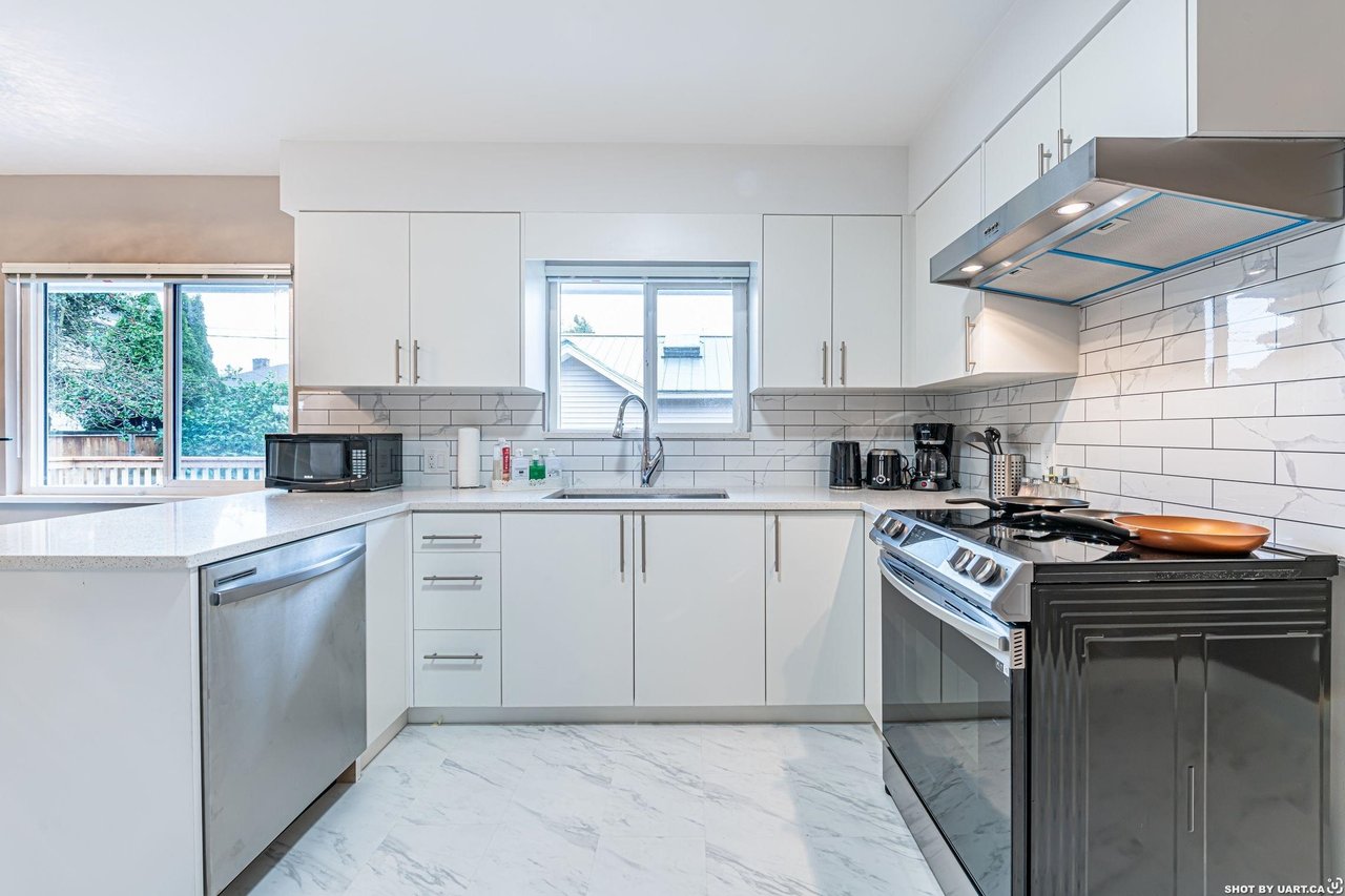 466 W 27th Ave