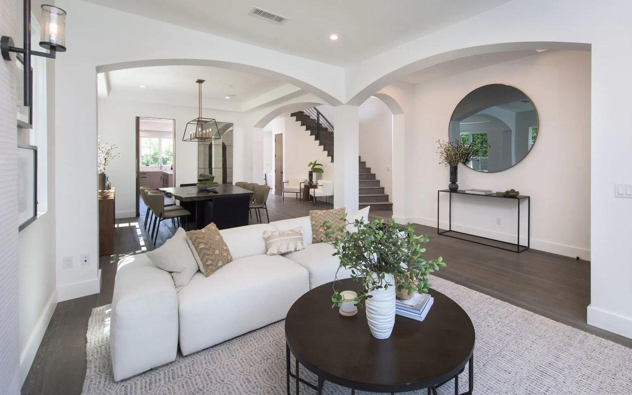 2626 Orchard Ave