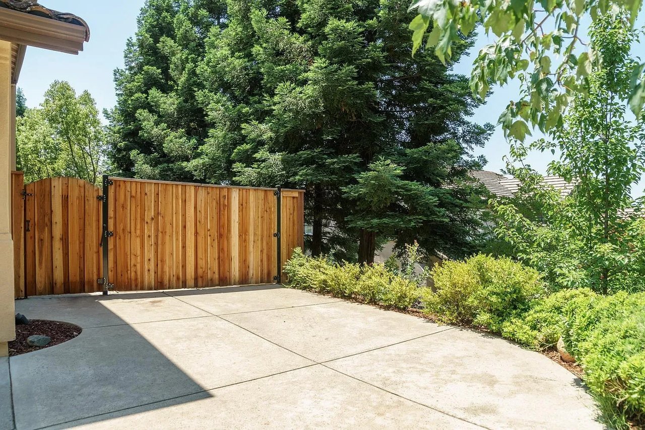 2652 Aberdeen Lane